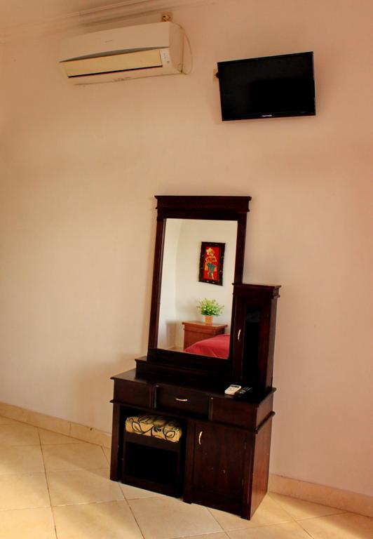 Arya Inn Enny Salon And Spa Nusa Lembongan Oda fotoğraf